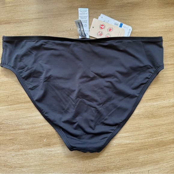 Tommy Bahama Pearl High Waist Side Shirred Black TSW31019B
Size XL/TG NWT - Picture 6 of 9